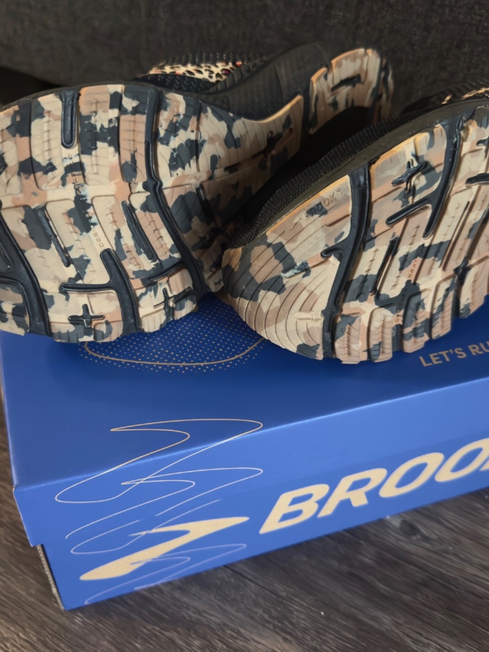Brooks - Picture 3 of 7